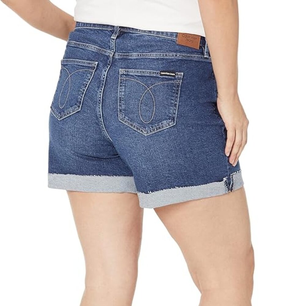 Calvin Klein Women's Plus Size High Rise Loose Fit 5 Pocket Jean Shorts Size 24W